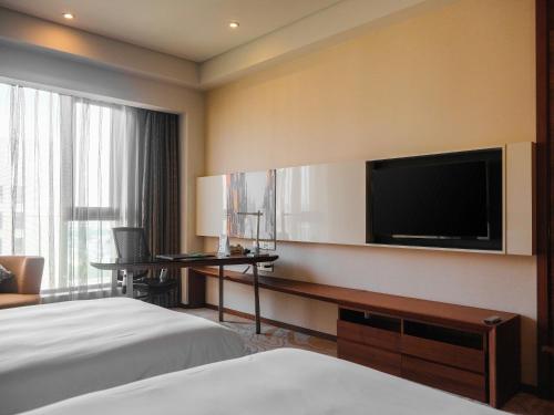 1 queen bed