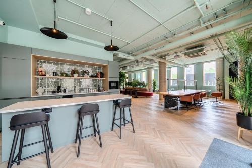 Roomspace Serviced Apartments -Oasis Way