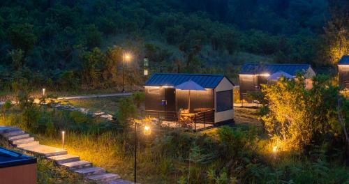 Bobocabin Kawah Ijen, Banyuwangi  in Licin