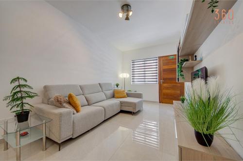 Modern & Cozy 3BR Maisonette with private Terrace in Marsascala by 360 Estates, Марсаскала (фото 9)