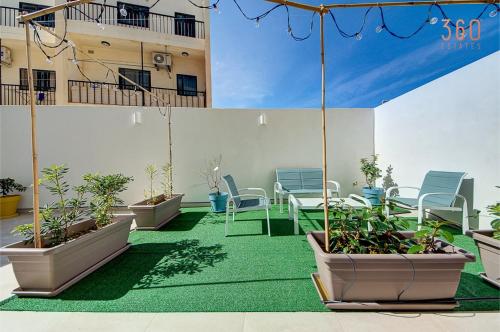 Modern & Cozy 3BR Maisonette with private Terrace in Marsascala by 360 Estates, Марсаскала (фото 6)
