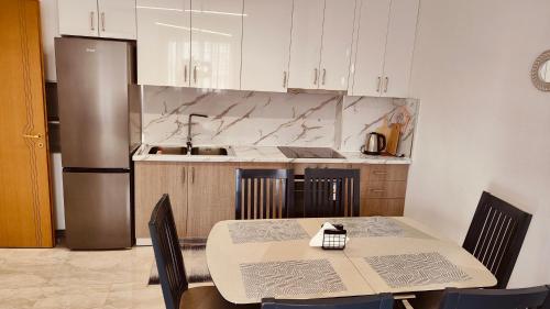 One-Bedroom Apartment image 10