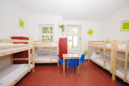 5 bunk beds