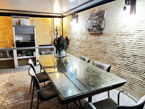 Casa kintsugi in Masquefa