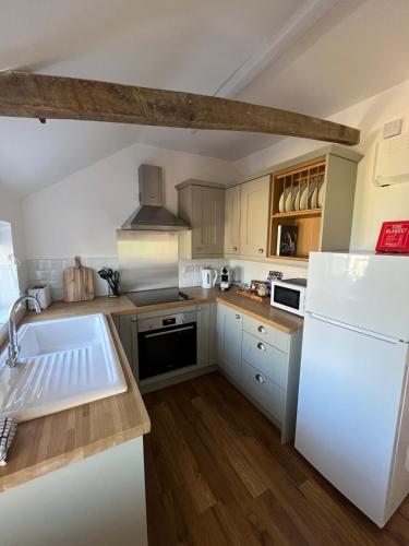 2 Brook Cottage, Sotterley Estate in بيكليس