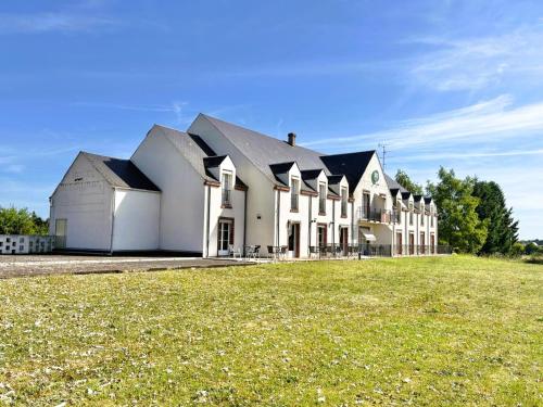 Logis Hôtel Sully le Château Hotel de charme Saint-Père-sur-Loire