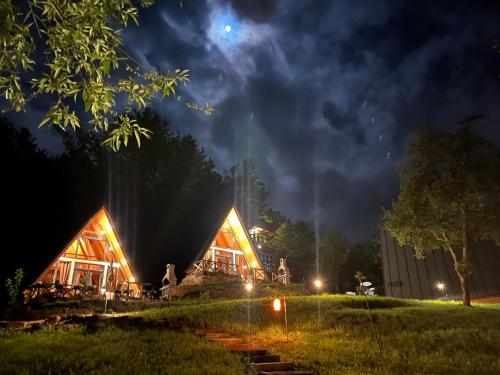 Vikendica - Rajski Poluotok, Яйце