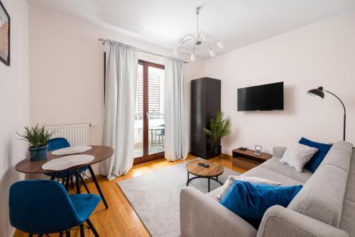 Metro Młociny Superior Apartment by BookingHost, Warsaw