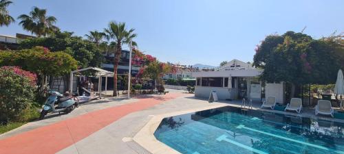 泳池, Demir Point Suites by Villa Safiya in 戈西克