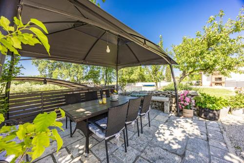 Balcony/terrace, Villa Fuma up to 6 persons with private pool & sea view in Central Istria in Golas