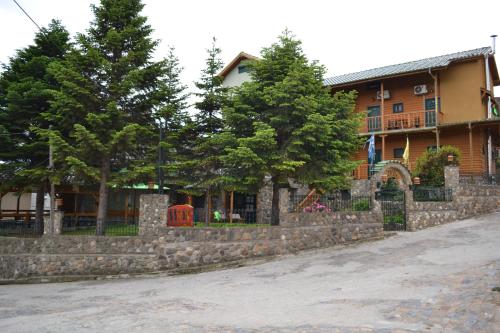 . Chalet Safari