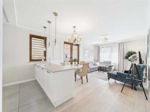 ApartamentySnu, Słoneczny Glam z parkingiem, Centrum