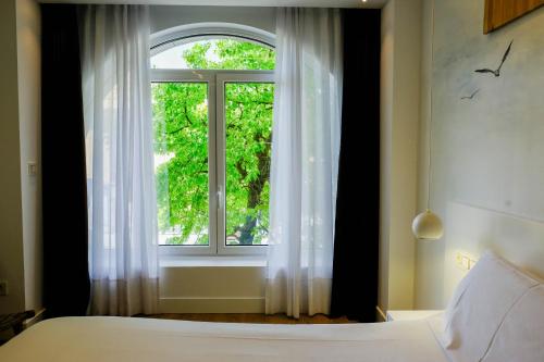 Double Room image 4