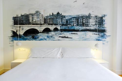 Double Room image 3