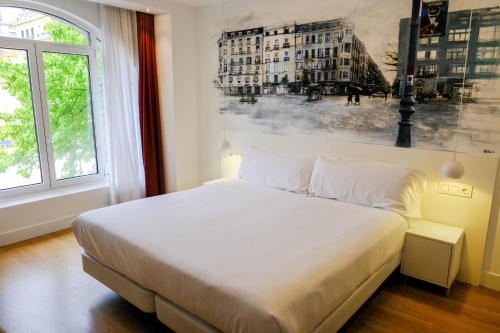 Double Room image 1