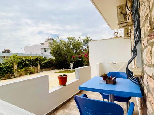Apartment with Garden View image 2
