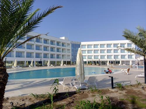 . GADILEH RESORT HOTEL TADjURAH