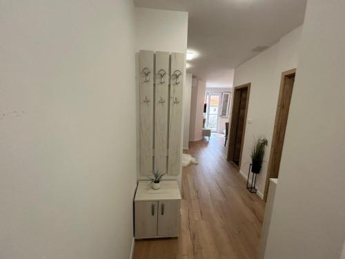Julia Apartment - image 2