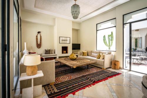 Riad Malaika - image 4
