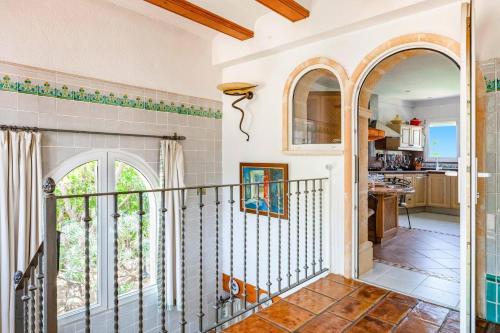 Villa Murales by Villa Plus - image 3