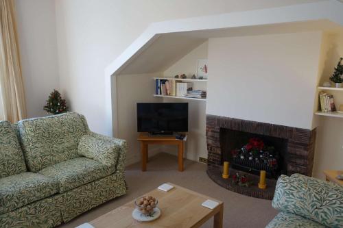 Sophisticated Edinburgh Apartment in City Centre - image 8