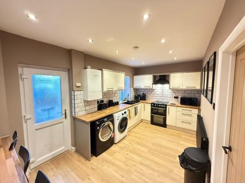 مطبخ, Modern House Maryport Sleeps 6 in Maryport