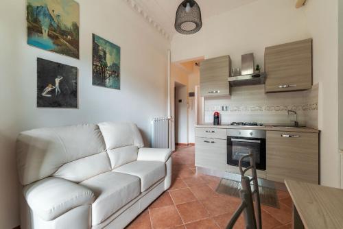 GuestHost - Comfy Apartment near Vatican City!, Roma (foto 9)