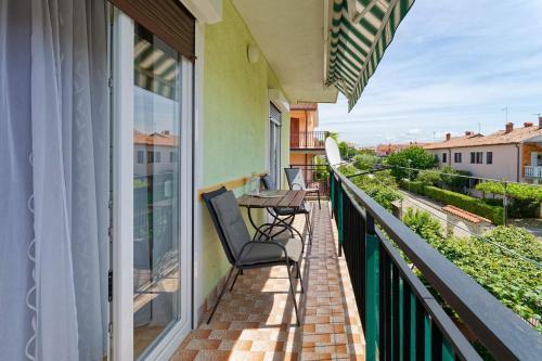 One Bedroom Apartment with Sea View image 10
