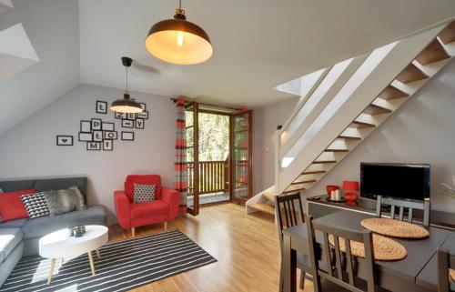 Funkcjonalne i Stylowe Apartamenty Sun Seasons 24 w Karpaczu by Noclegi Renters in Karpacz