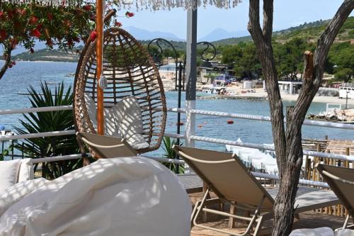ระเบียง/ชานเรือน, EMAR Beachfront Hotel Ksamil in คซามิล