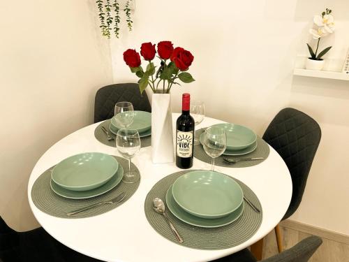 อาหารและเครื่องดื่ม, VIBE S31 Apartman ,AC,Free Parking in วาราเลีย