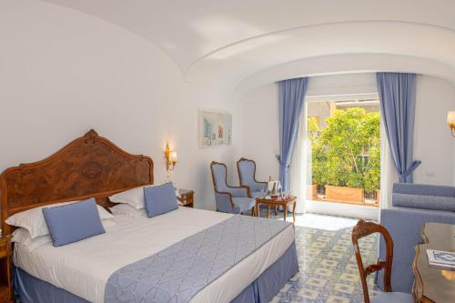 فندق جراند فافوريتا (Grand Hotel La Favorita) in سورينتو