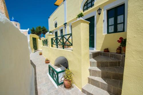 Christos Apartments Oia 2