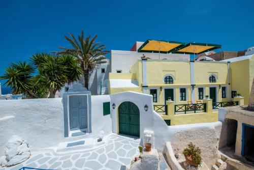  Christos Apartments Oia in Ia