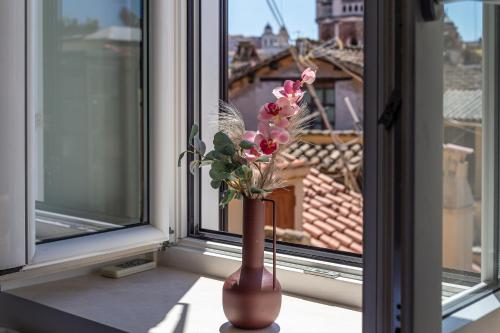 iFlat Spanish Steps Unique Panoramic Penthouse, Řím (fotografie 9)