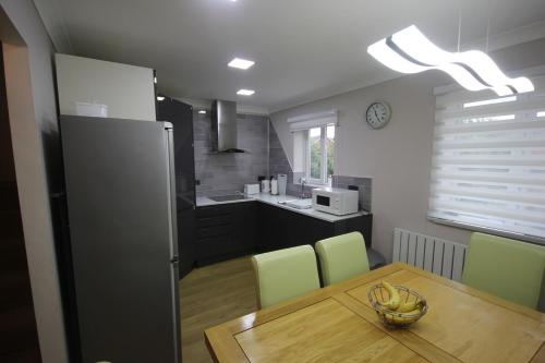 Konyha, Canalside Beautiful Stone Townhouse in Stone