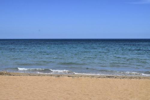 Three-Bedroom Apartment with Sea View image 1