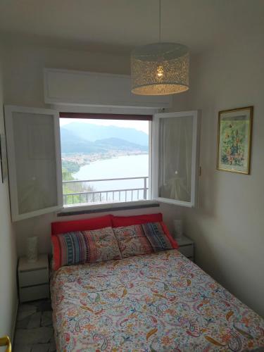 Bonga 28, Luino (photo 6)