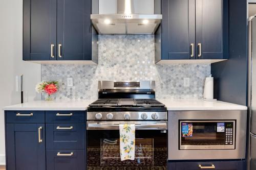 Walk to Parks Dog-Friendly Gem in Indianapolis! near พิพิธภัณฑ์เด็กอินเดียน่าโพลิส