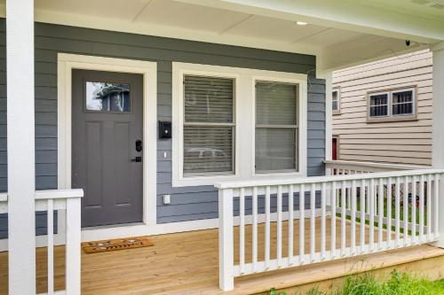 Walk to Parks Dog-Friendly Gem in Indianapolis! near พิพิธภัณฑ์เด็กอินเดียน่าโพลิส