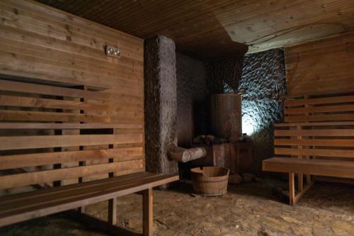 Spa, Grand Tara Rafting Resort in Hum