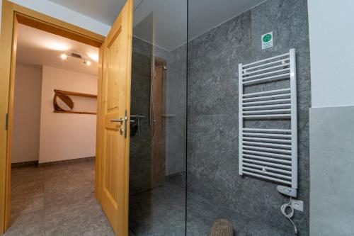 Engadin Holidays ch - Chasa 32 in Guarda - image 5