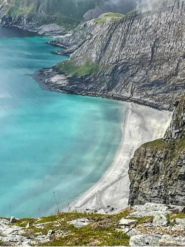 Dubbelrum Værøy in Kvalnes