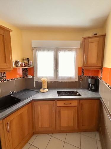 Très proche Granville Résidence Midship (Tres proche Granville Residence Midship) in 格朗维勒