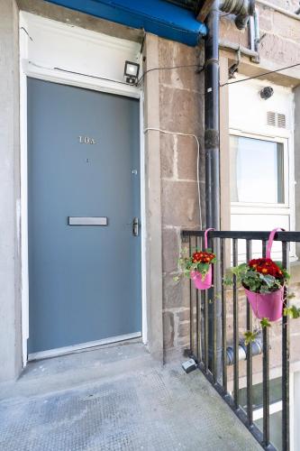 Studio flat in Dundee in Coldside