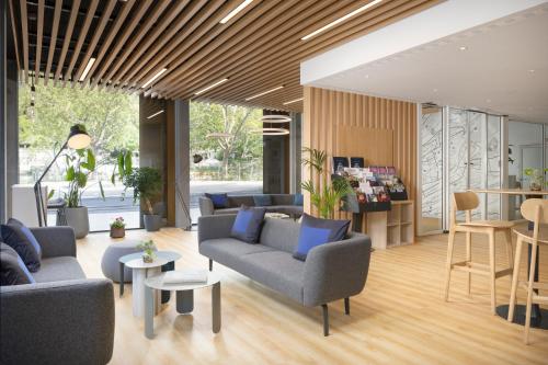 Holiday Inn Express And Suites Sion By IHG in 錫永