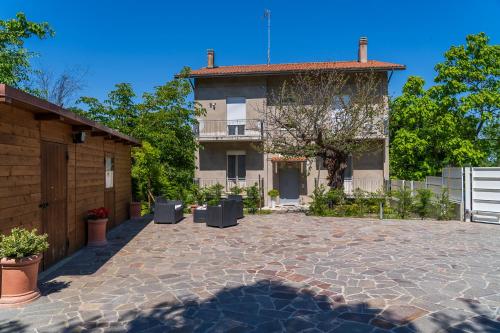 Villetta Collina degli Angeli con ampio giardino in Vallefoglia