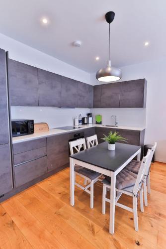 Goodwin St in Greater London