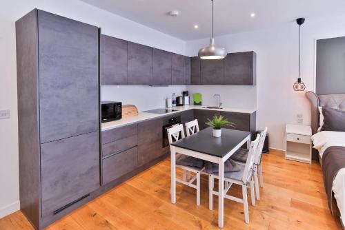 Goodwin St - image 9