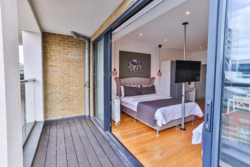 Goodwin St - main image